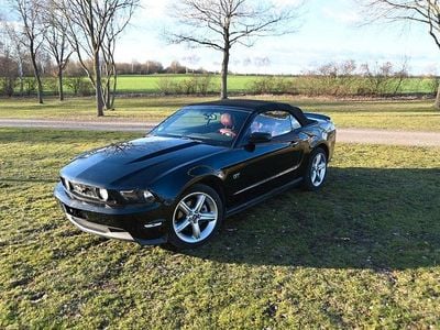 Usata Ford Mustang 320 CV (235 kW) 2010 Nero Cabrio