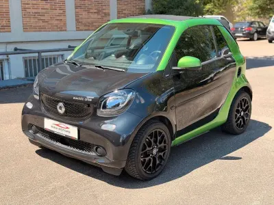Gebraucht Smart ForTwo Electric Drive 60 kW (82 PS) 2018 Schwarz Cabrio