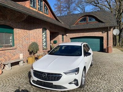 Second-hand Opel Insignia 174 CP (127 kW) 2022 Alb Break