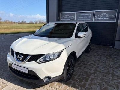 Gebraucht Nissan Qashqai Acenta 116 PS (85 kW) 2017 Weiß SUV