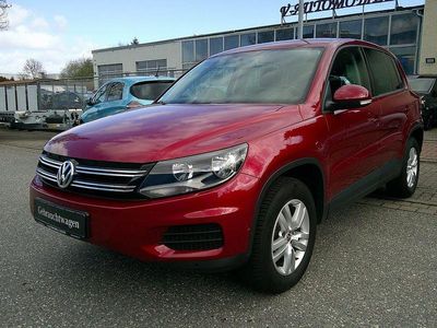 Gebraucht VW Tiguan Track & Field 140 PS (102 kW) 2011 Rot SUV