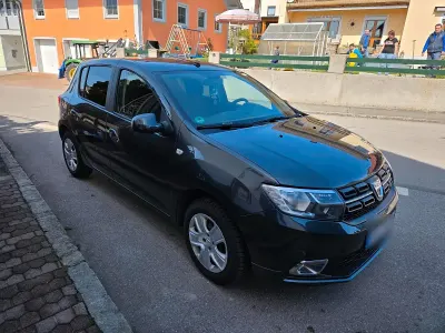 Gebraucht Dacia Sandero Comfort 75 PS (55 kW) 2017 Schwarz Kleinwagen