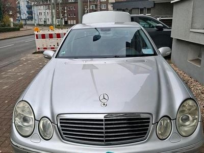 Mercedes E320