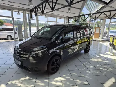 Gebraucht Mercedes Vito 163 PS (119 kW) 2021 Obsidianschwarz metallic Van