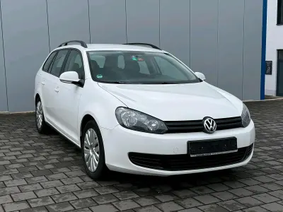 Gebraucht VW Golf VII 105 PS (77 kW) 2012 Weiß Kombi