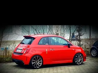 Gebraucht Abarth 695 215 PS (158 kW) 2011 Rot