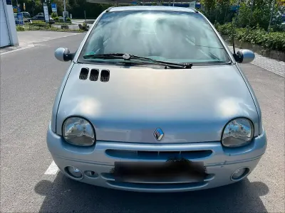 Używany Renault Twingo 75 KM (55 kW) 2003 Srebrny Hatchback