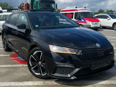Używany Skoda Octavia Sport 200 KM (147 kW) 2022 Czarny Kombi