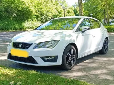 Gebraucht Seat Leon 125 PS (91 kW) 2015 Weiß Limousine