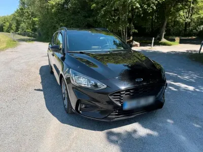 Gebraucht Ford Focus ST-Line 125 PS (91 kW) 2021 Schwarz Kombi