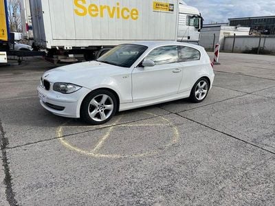 Gebraucht BMW 118 143 PS (105 kW) 2007 Weiß Kleinwagen