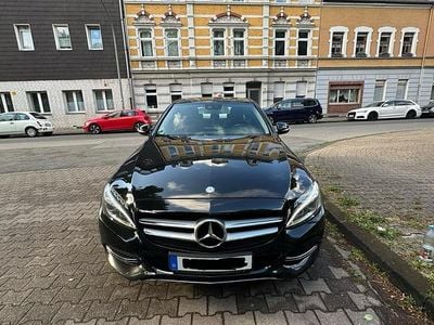 Schwarz Gebraucht 2015 Mercedes C250 Limousine | 13.500 € (Fairer Preis)