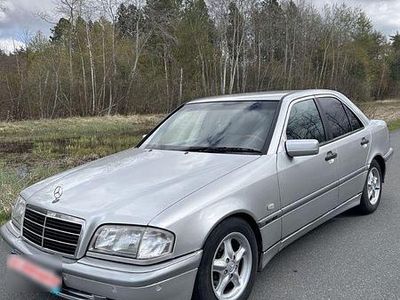 Gebraucht Mercedes C200 Classic 102 PS (75 kW) 2000 Silber Limousine
