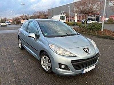 Gebraucht Peugeot 207 Urban Move 95 PS (69 kW) 2010 Blau Limousine