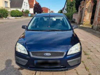 Gebraucht Ford Focus Trend 90 PS (66 kW) 2006 Blau Limousine