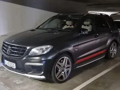 Gebraucht Mercedes ML63 AMG AMG 525 PS (386 kW) 2013 Schwarz SUV