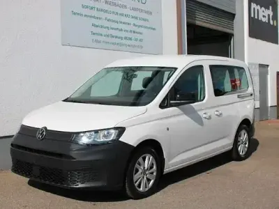 Używany VW Caddy 180 KM (132 kW) 2023 Biały Minivan