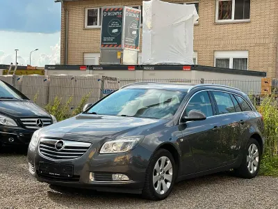 Gebraucht Opel Insignia 140 PS (102 kW) 2009 Grau Kombi