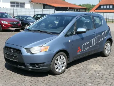 Gebraucht Mitsubishi Colt Invite 95 PS (69 kW) 2008 Blau Kleinwagen