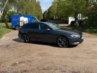 Gebraucht Audi A4 Comfort 150 PS (110 kW) 2020 Grau Kombi