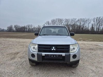 Gebraucht Mitsubishi Pajero Instyle 170 PS (125 kW) 2008 Silber SUV