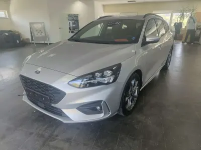 Gebraucht Ford Focus ST-Line X 150 PS (110 kW) 2020 Polarsilber metallic Kombi