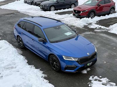 Raceblau metallic Gebraucht 2022 Skoda Octavia RS Kombi | 27.650 € (Fairer Preis)