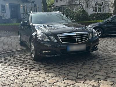 Gebraucht Mercedes E250 Avantgarde 204 PS (150 kW) 2009 Schwarz Kombi