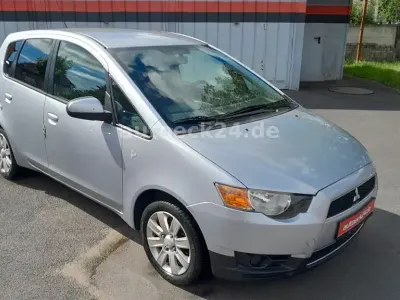 Gebraucht Mitsubishi Colt 95 PS (69 kW) 2011 Silber Kleinwagen