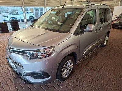 Grey pearl/gris artense Gebraucht 2021 Toyota Proace Verso City Kombi | 22.500 € (Guter Preis)