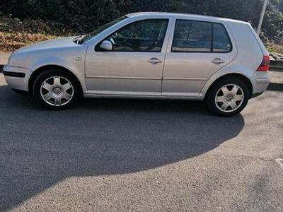 Gebraucht VW Golf IV 105 PS (77 kW) 2000 Silber Kleinwagen