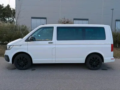 Gebraucht VW Multivan 150 PS (110 kW) 2021 Weiß Van / Kleinbus