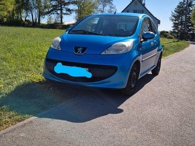 Usata Peugeot 107 Filou 68 CV (50 kW) 2007 Grigio Utilitaria