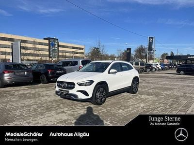 Gebraucht Mercedes GLA200 Progressive 163 PS (119 kW) 2024 Unilack polarweiß SUV