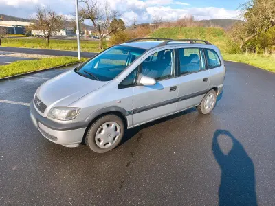 Gebraucht Opel Zafira 101 PS (74 kW) 1999 Silber Van / Kleinbus