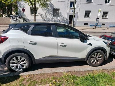 Second-hand Renault Captur Experience 131 CP (96 kW) 2020 Alb SUV