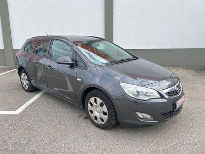 gebraucht Opel Astra Sports Tourer Design Edition