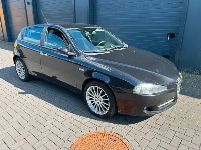 Gebraucht Alfa Romeo 147 150 PS (110 kW) 2008 Schwarz Kleinwagen