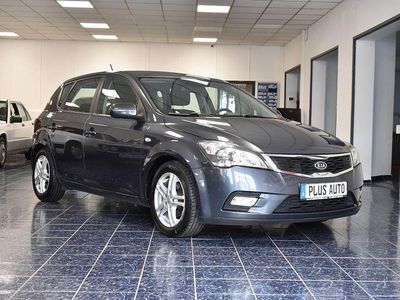 Gebraucht Kia Ceed Vision 116 PS (85 kW) 2011 Grau Kleinwagen