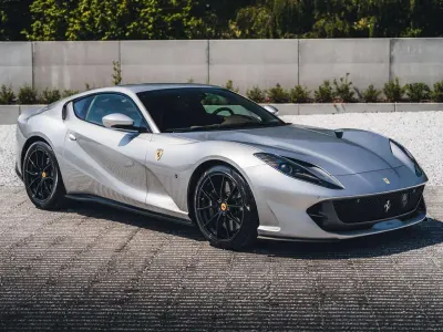 Gebraucht Ferrari 812 795 PS (584 kW) 2021 Silber