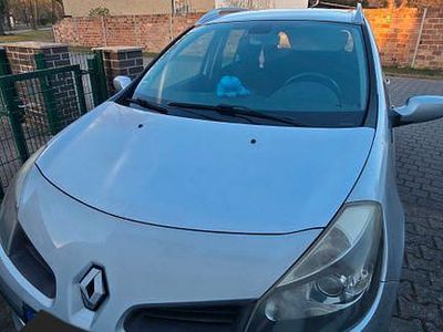 Second-hand Renault Clio II Dynamique 101 CP (74 kW) 2009 Argintiu Berlinǎ