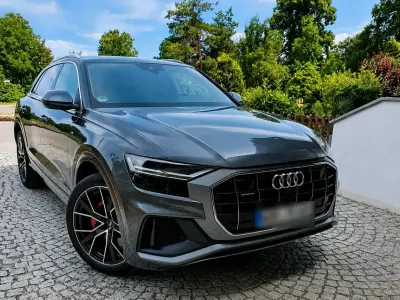 Gebraucht Audi Q8 S-Line 381 PS (280 kW) 2021 Grau SUV