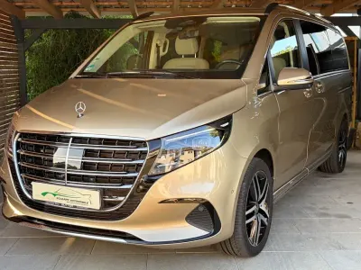 Gebraucht Mercedes V300 Exclusive 237 PS (174 kW) 2025 Beige Van / Kleinbus
