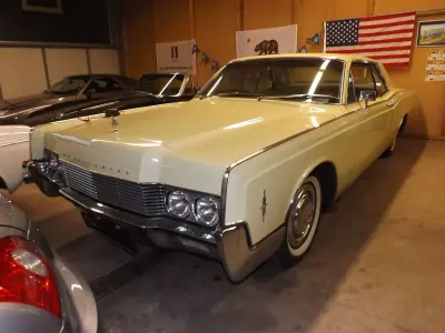 Gebraucht Lincoln Continental 340 PS (250 kW) 1966 Hellgelb Coupé
