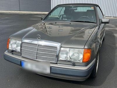 Usata Mercedes 300 220 CV (161 kW) 1992 Grigio Cabrio