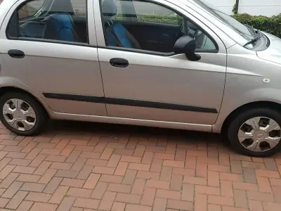 Gebraucht Chevrolet Matiz 52 PS (38 kW) 2009 Silber Kleinwagen