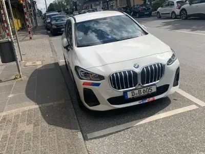Gebraucht BMW 218 Active Tourer Performance 136 PS (100 kW) 2023 Weiß Van / Kleinbus
