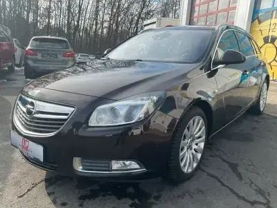 Gebraucht Opel Insignia 210 PS (154 kW) 2011 Braun Kombi