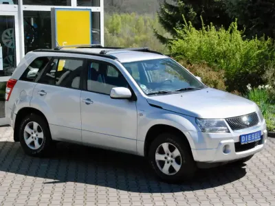Gebraucht Suzuki Grand Vitara 129 PS (94 kW) 2006 Silber SUV