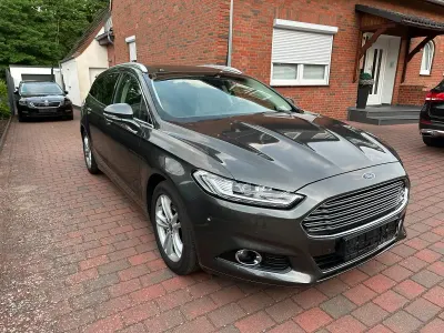 Gebraucht Ford Mondeo Titanium 150 PS (110 kW) 2018 Grau Kombi